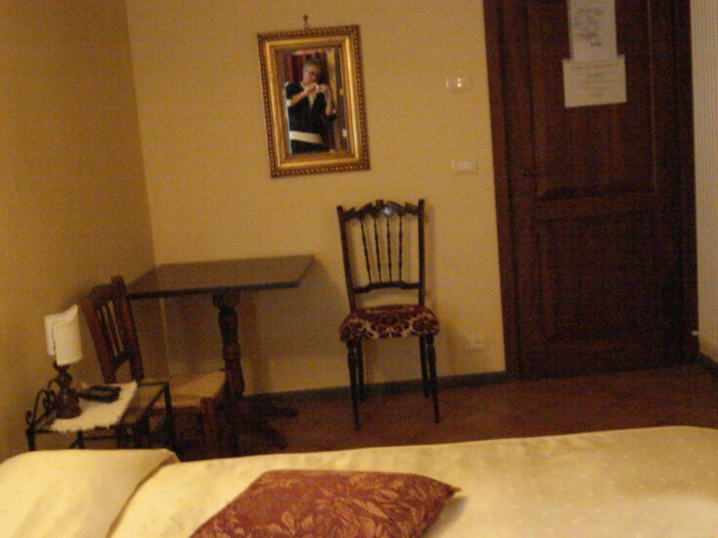 La Campana D'Oro Hotel Beverino Bilik gambar
